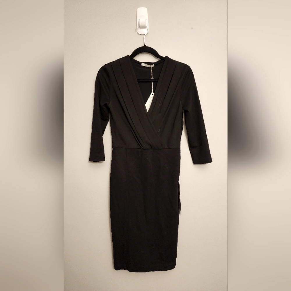NWT MaxMara Black V-Neck Dress Size 6